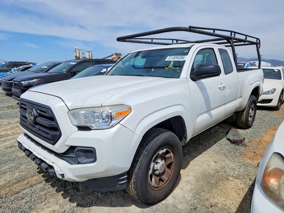 2018 TOYOTA Tacoma