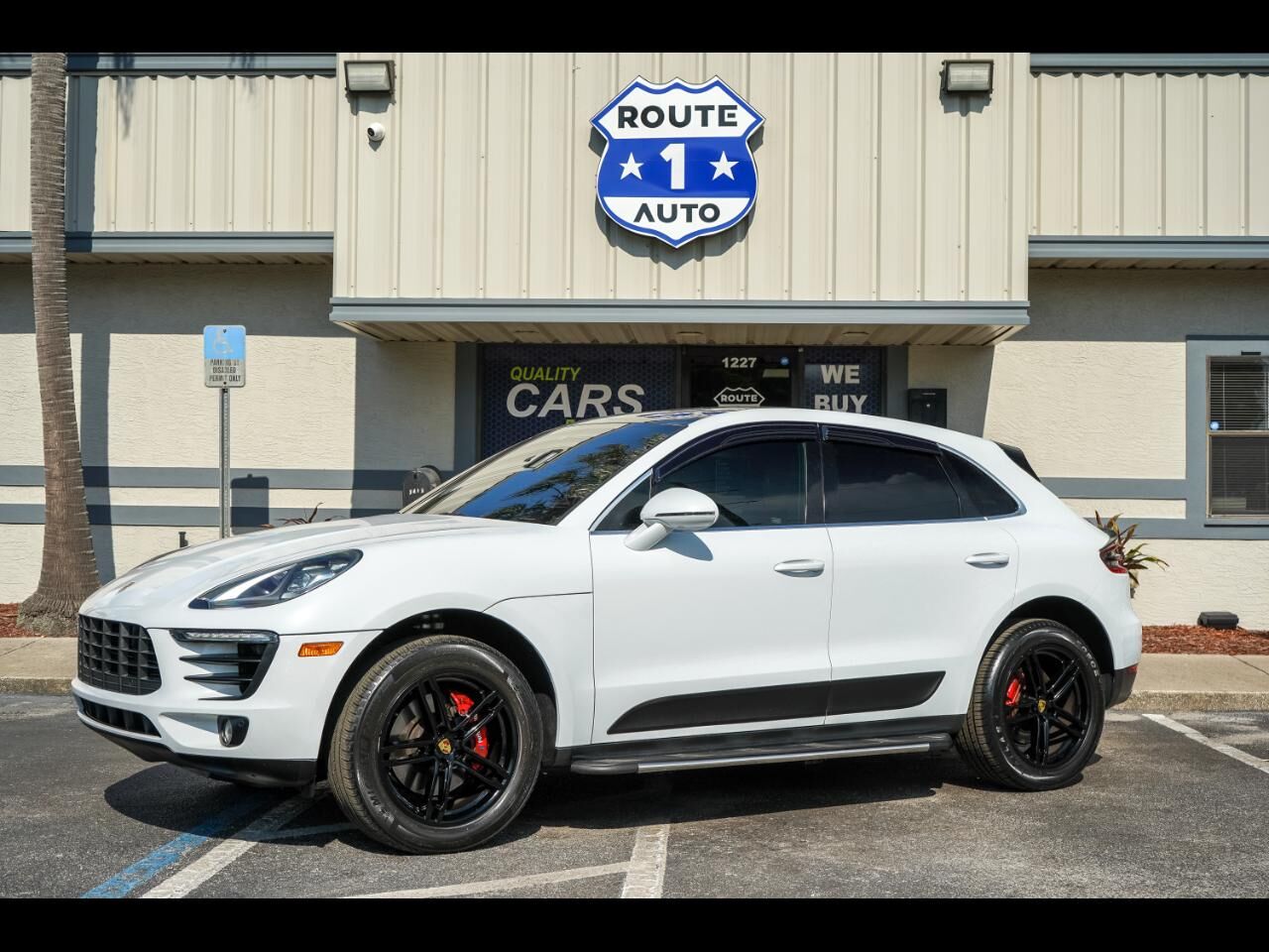 2018 PORSCHE Macan