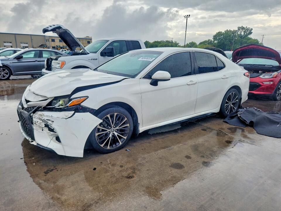 2018 TOYOTA Camry