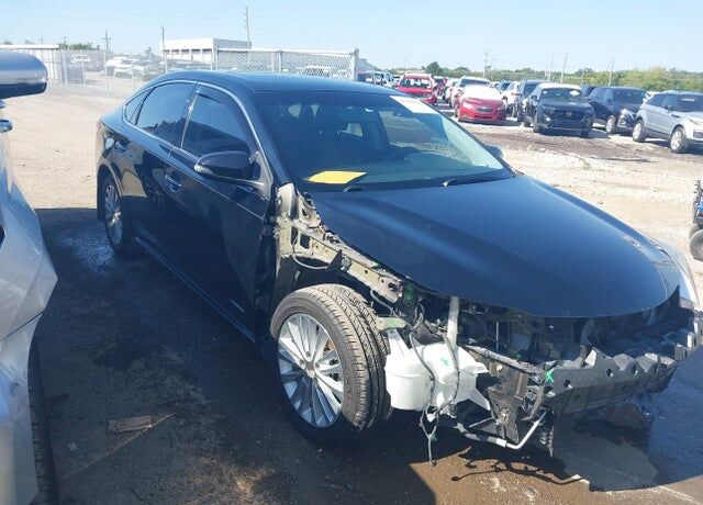 2014 TOYOTA Avalon