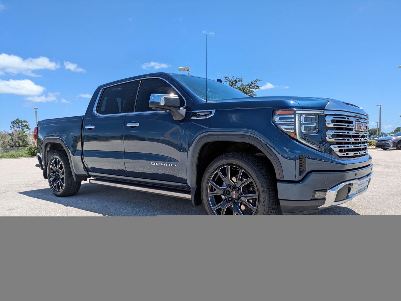 2023 GMC Sierra