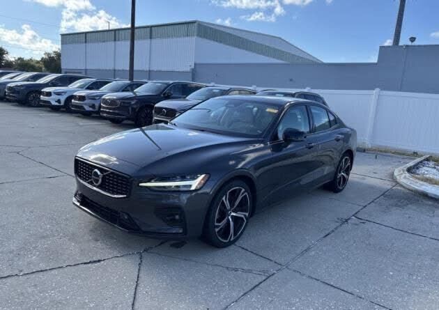 2023 VOLVO S60