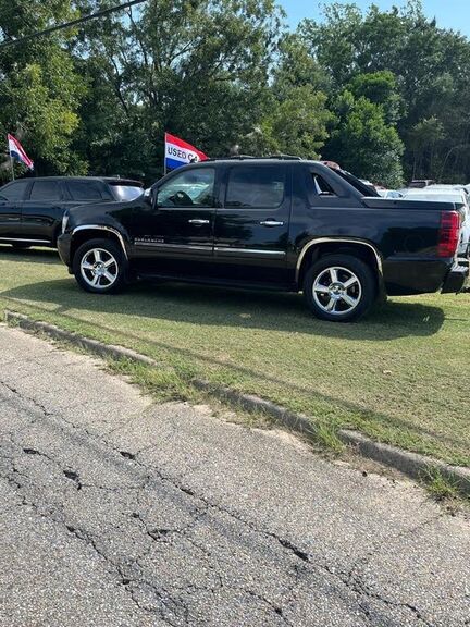 2013 CHEVROLET Avalanche