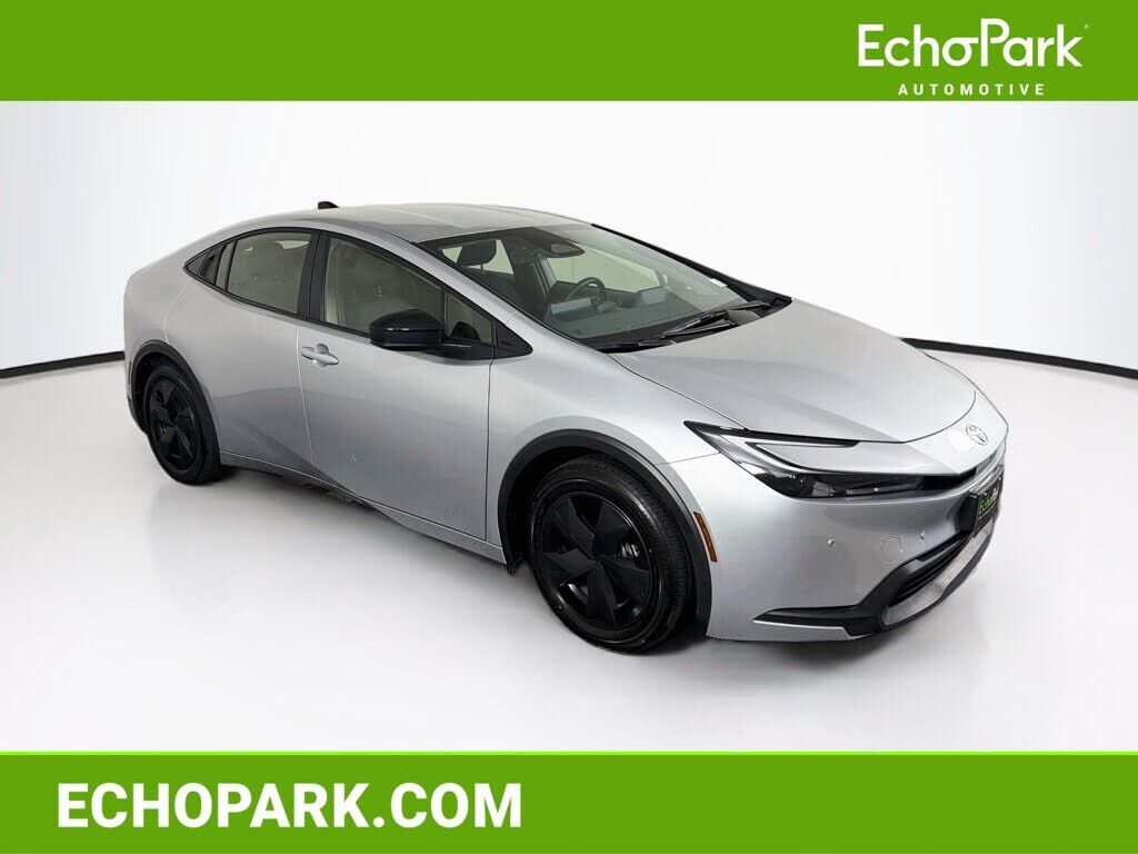 2026 TOYOTA PRIUS