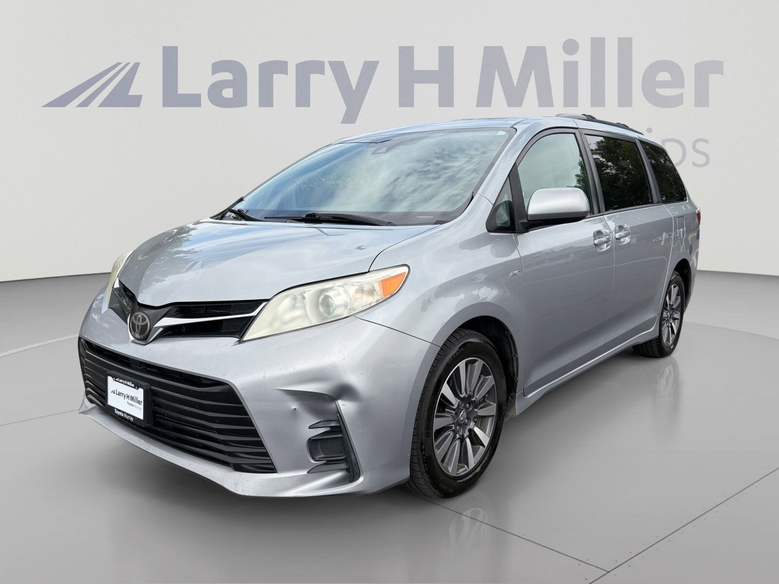 2018 TOYOTA Sienna