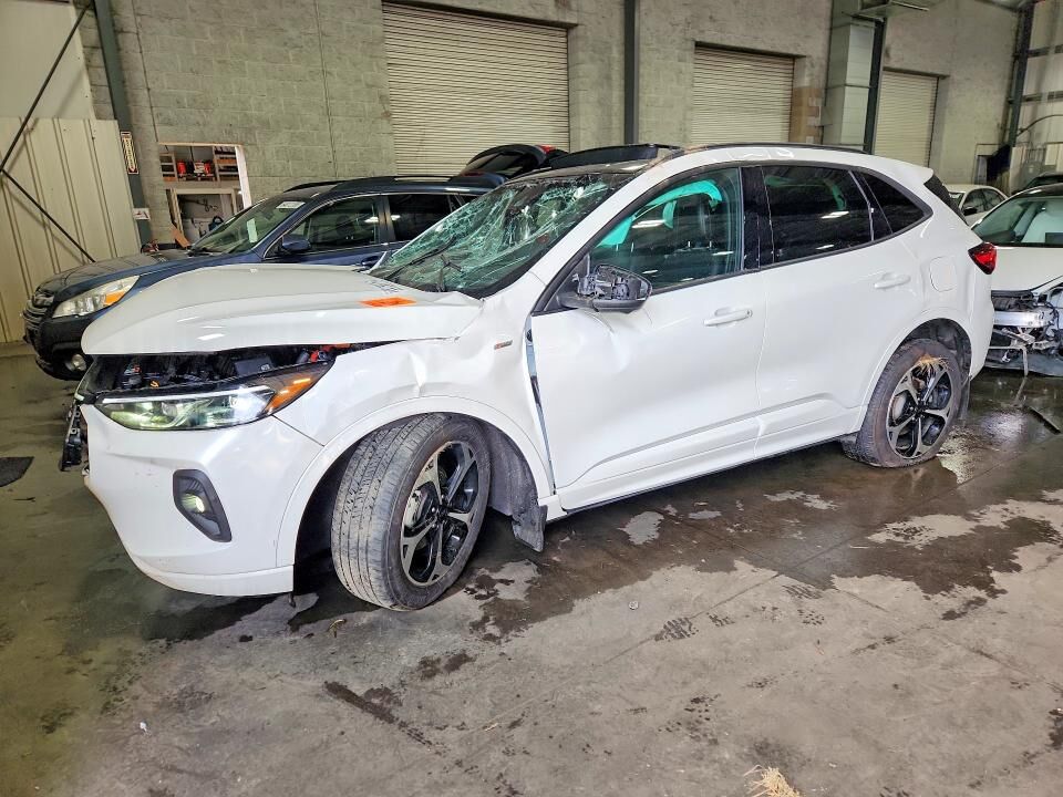 2025 FORD Escape