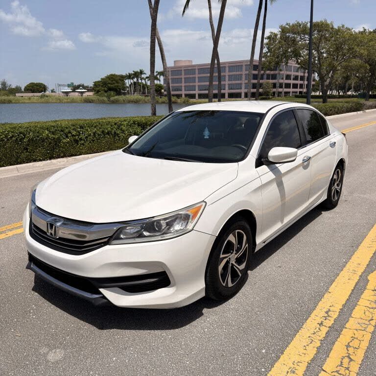 2017 HONDA Accord