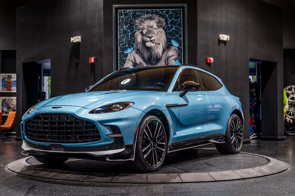 2023 ASTON MARTIN DBX