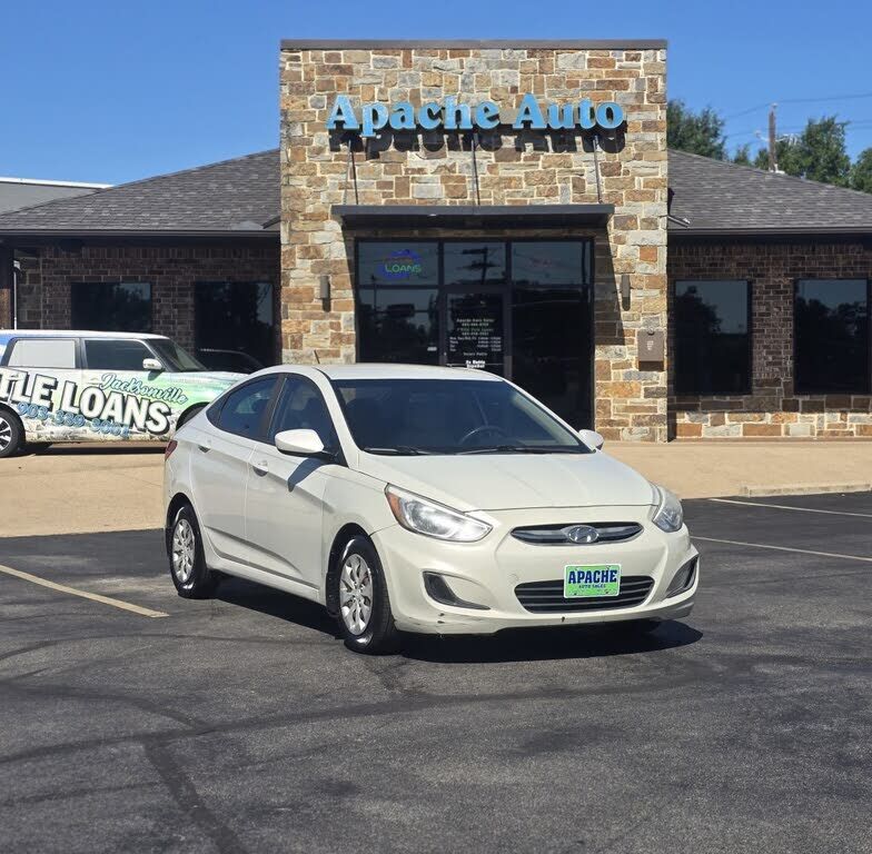 2016 HYUNDAI Accent