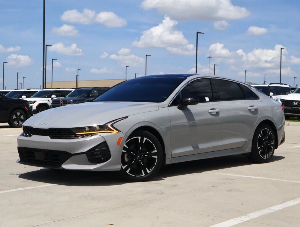 2022 KIA K5