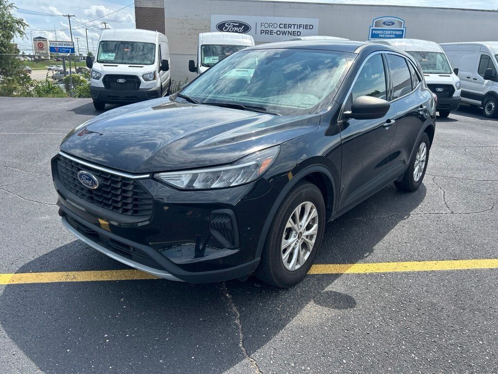 2023 FORD Escape