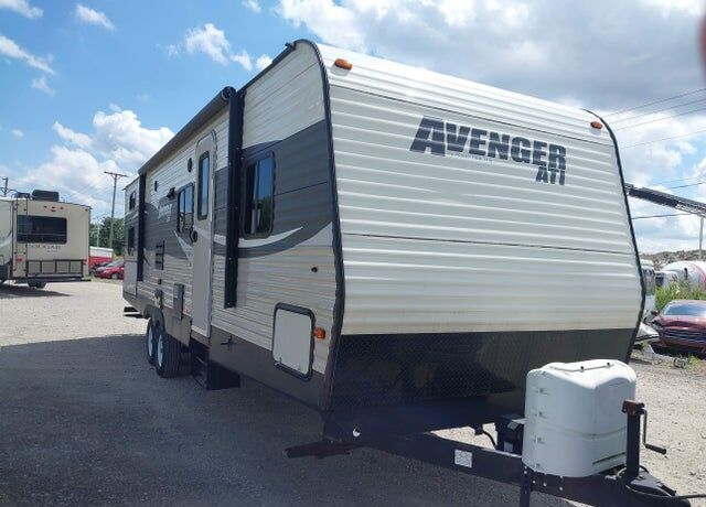 2017 FOREST RIVER Avenger
