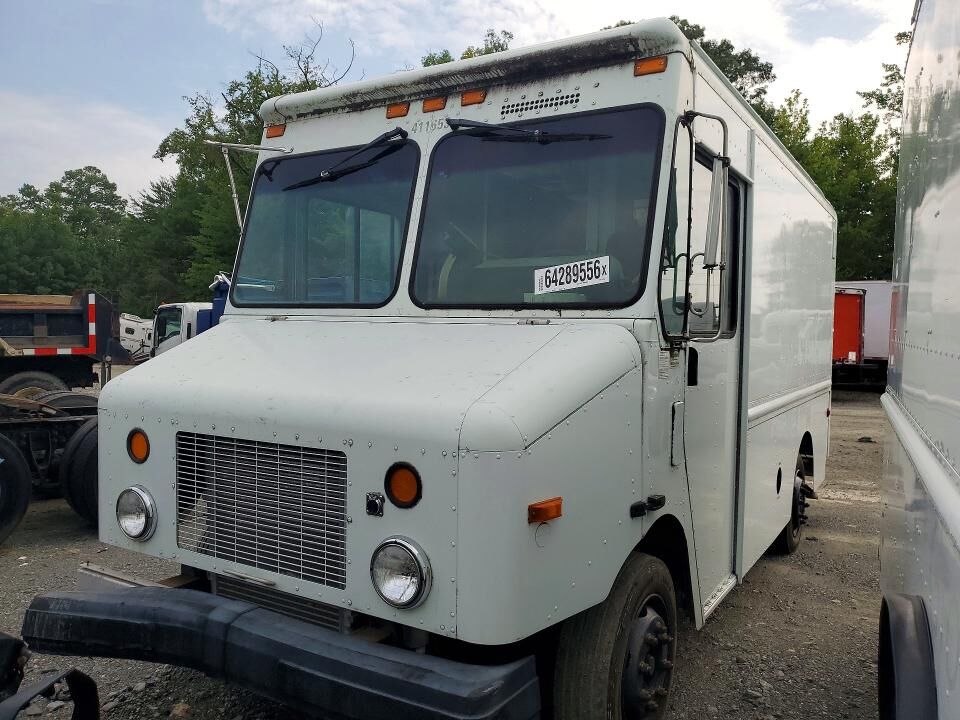 2004 FREIGHTLINER MT 45 Chassis