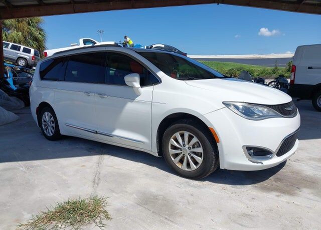 2019 CHRYSLER Pacifica