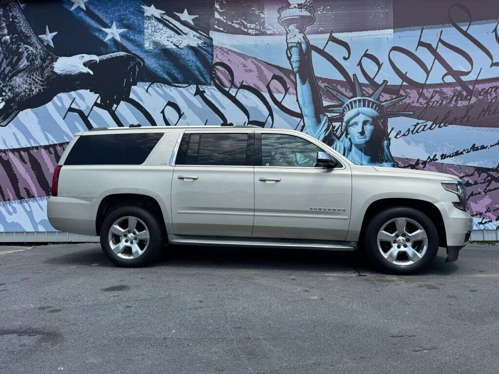 2015 CHEVROLET Suburban