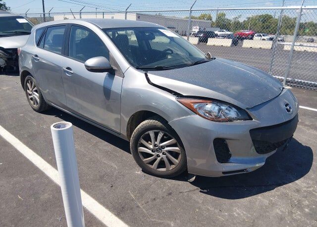2013 MAZDA Mazda3