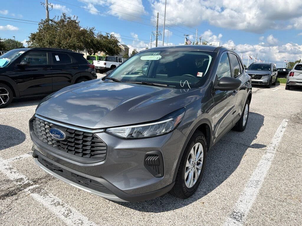 2024 FORD Escape