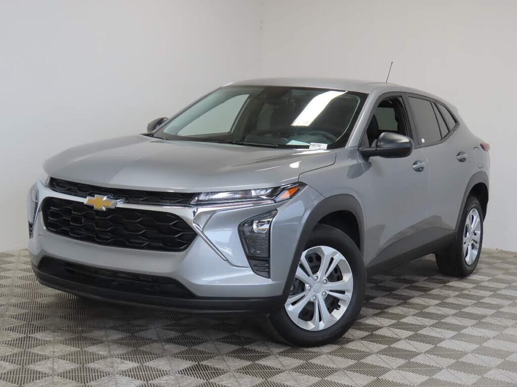 2025 CHEVROLET Trax