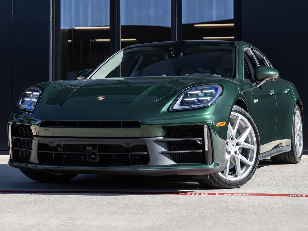 2025 PORSCHE Panamera