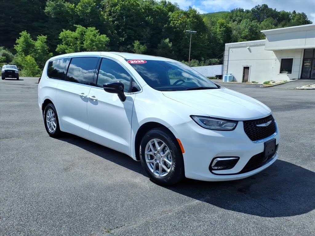 2025 CHRYSLER Pacifica