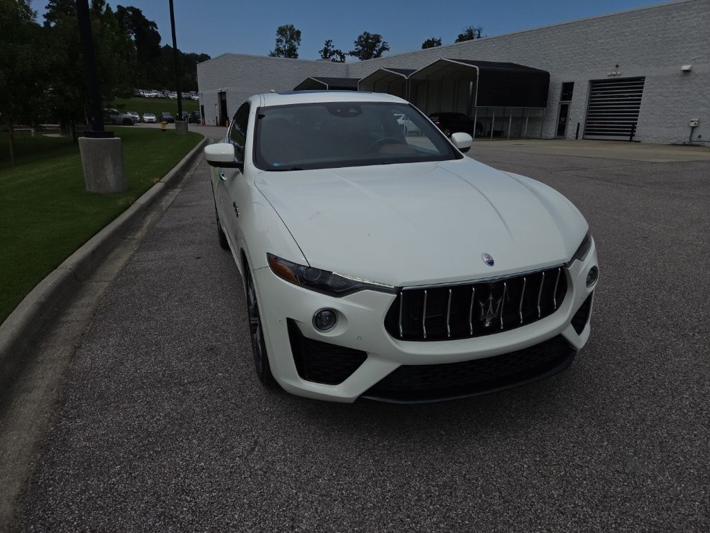 2020 MASERATI Levante