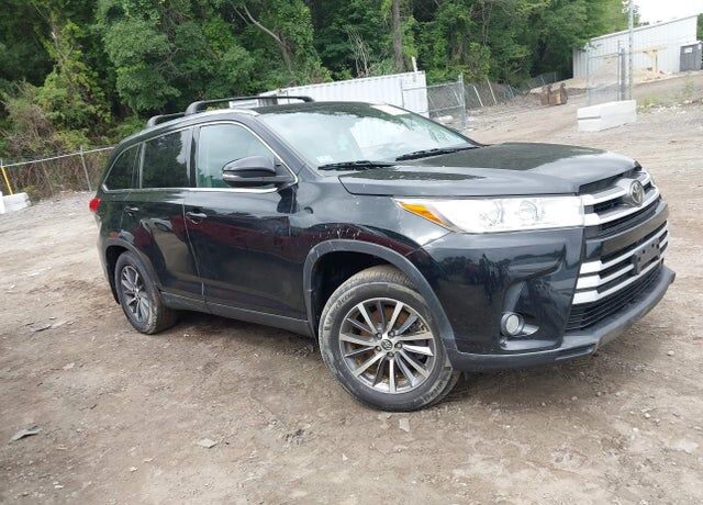 2019 TOYOTA Highlander