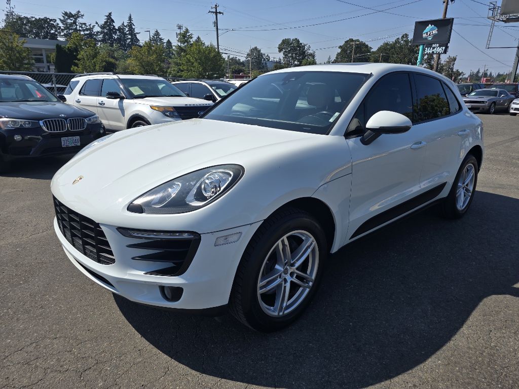 2018 PORSCHE Macan
