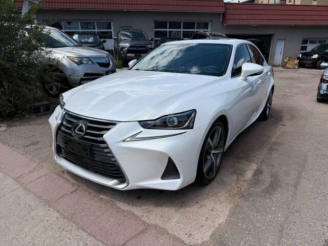 2017 LEXUS IS