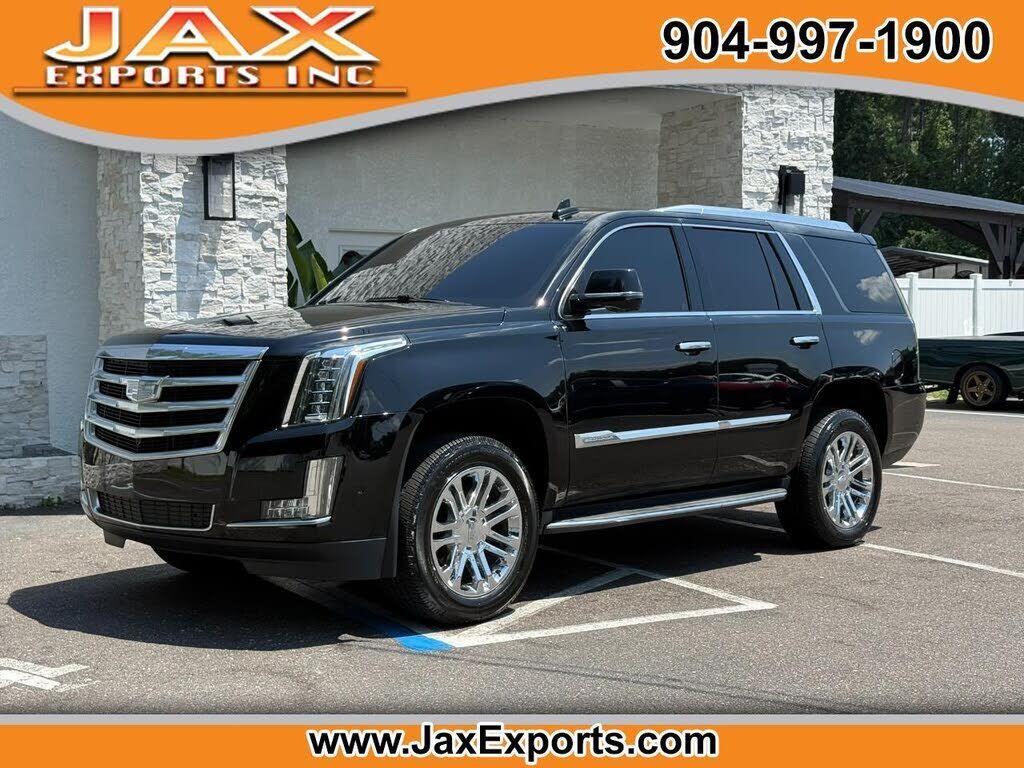 2017 CADILLAC Escalade