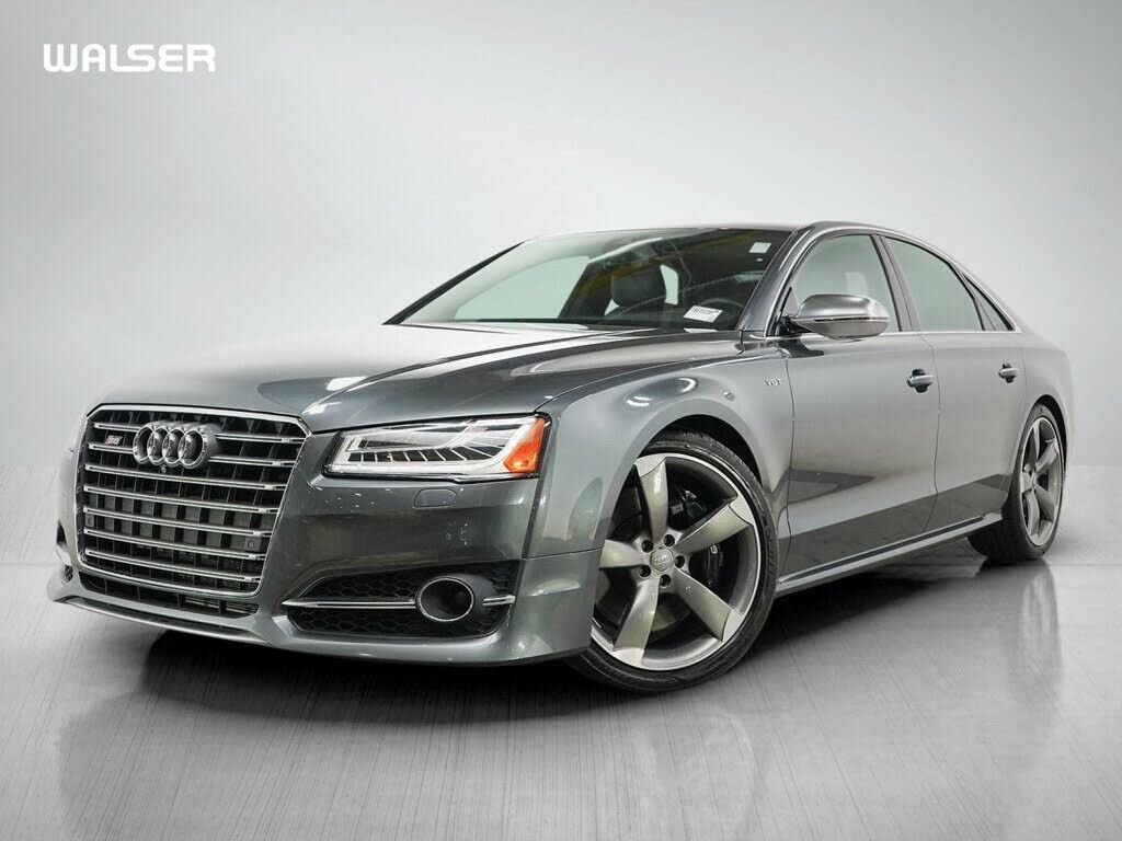 2015 AUDI S8