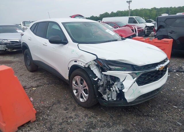 2026 CHEVROLET Trax
