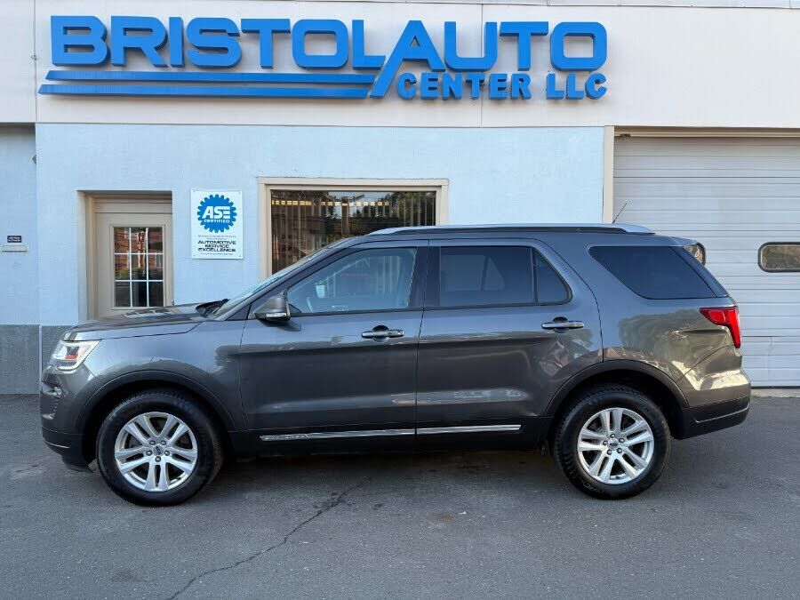 2019 FORD Explorer