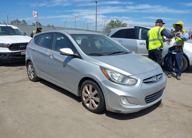2012 HYUNDAI Accent