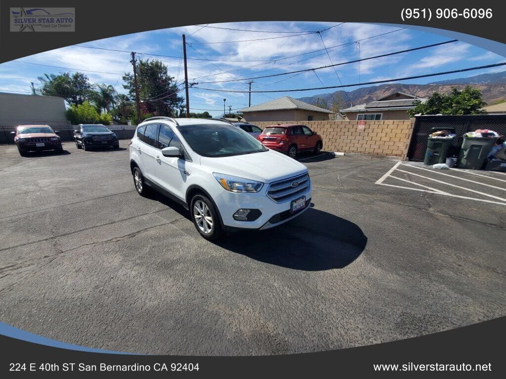 2018 FORD Escape