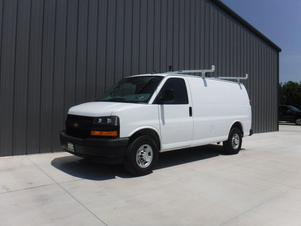 2020 CHEVROLET Express