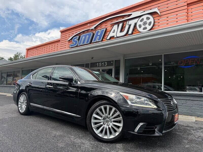 2013 LEXUS LS
