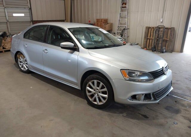 2011 VOLKSWAGEN Jetta