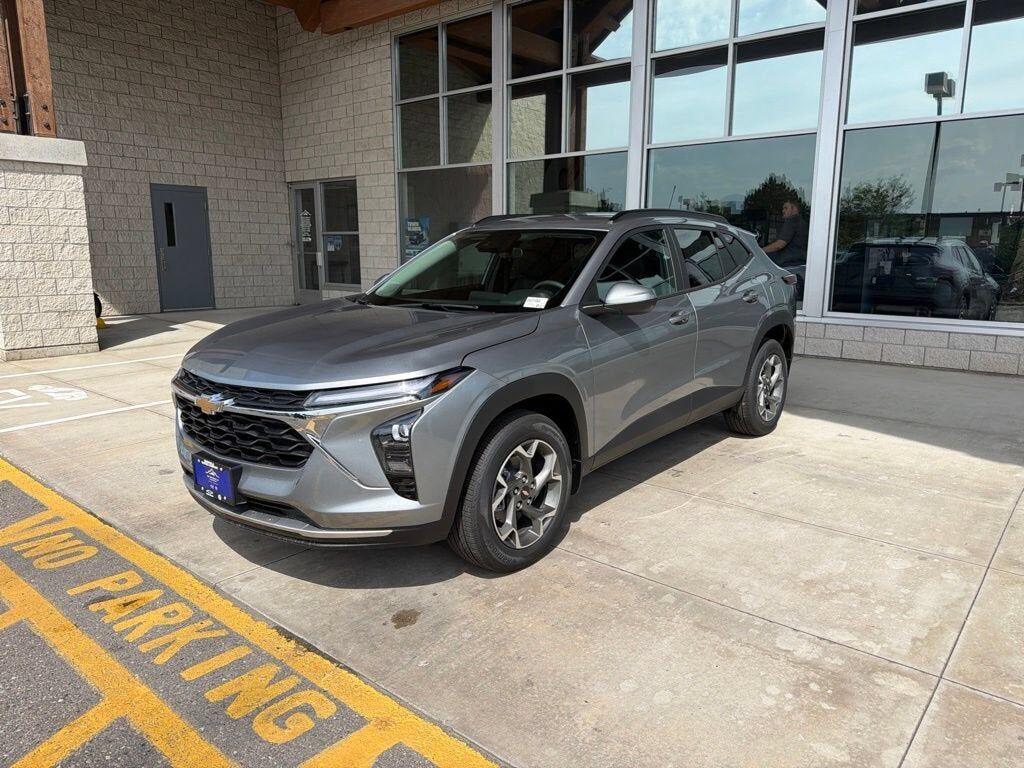 2026 CHEVROLET Trax