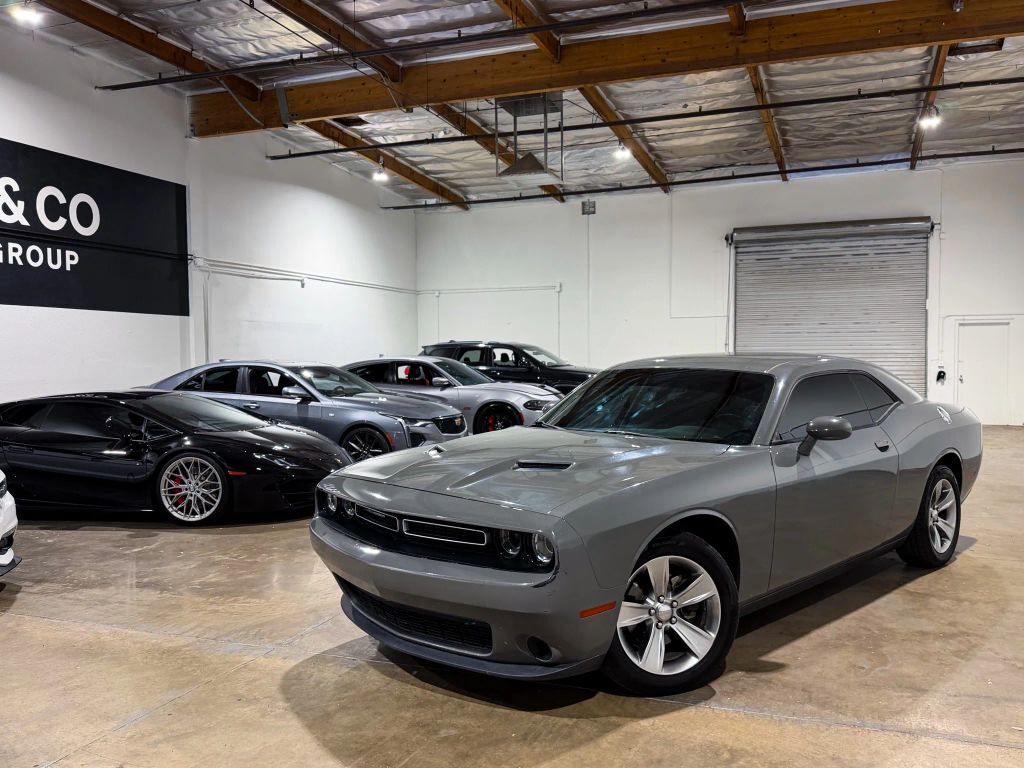 2017 DODGE Challenger