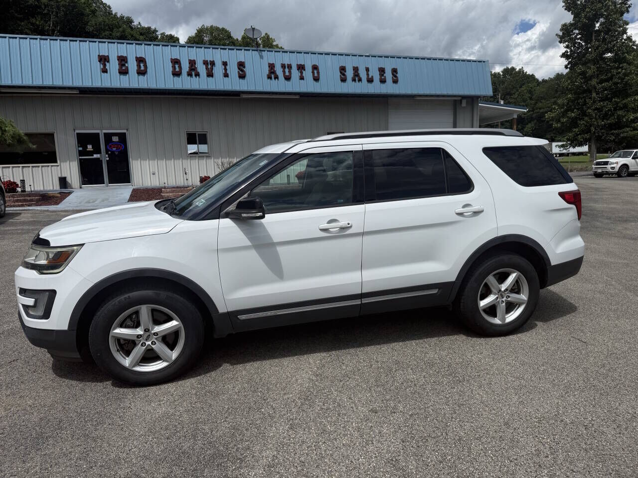 2016 FORD Explorer