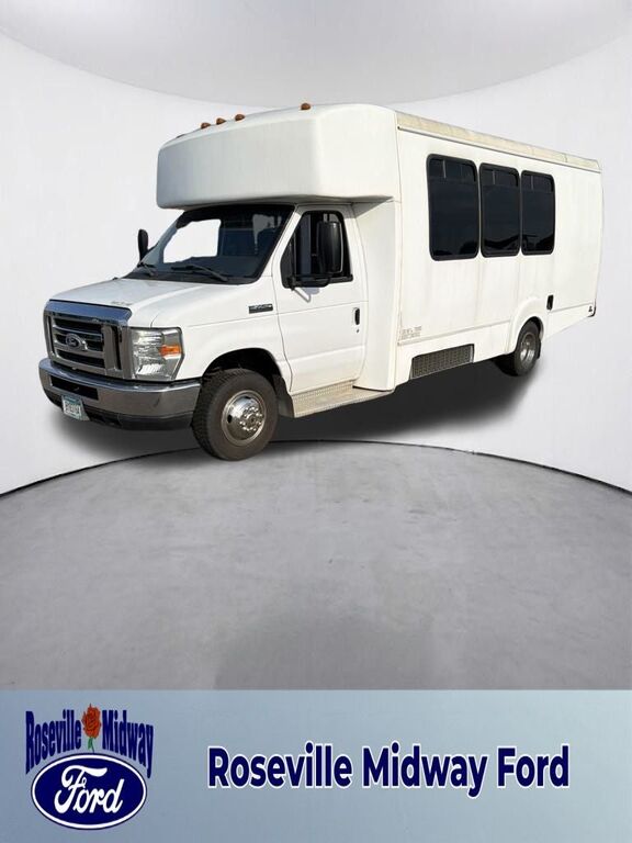 2015 FORD E-450