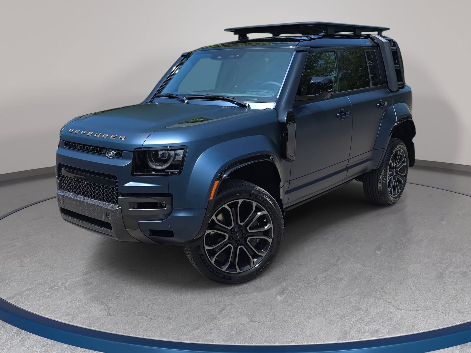 2026 LAND ROVER Defender