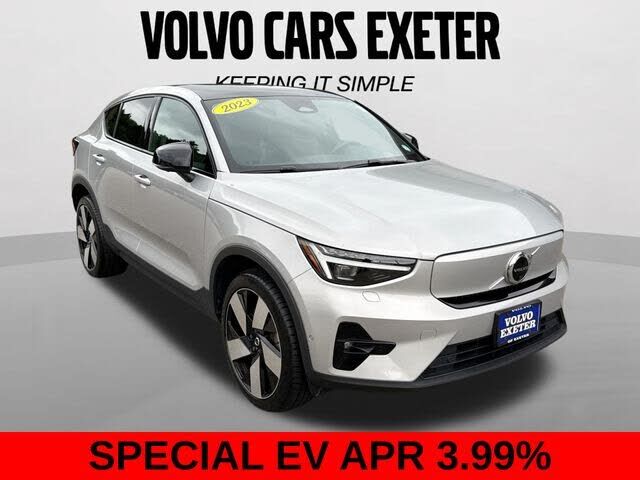 2023 VOLVO C40