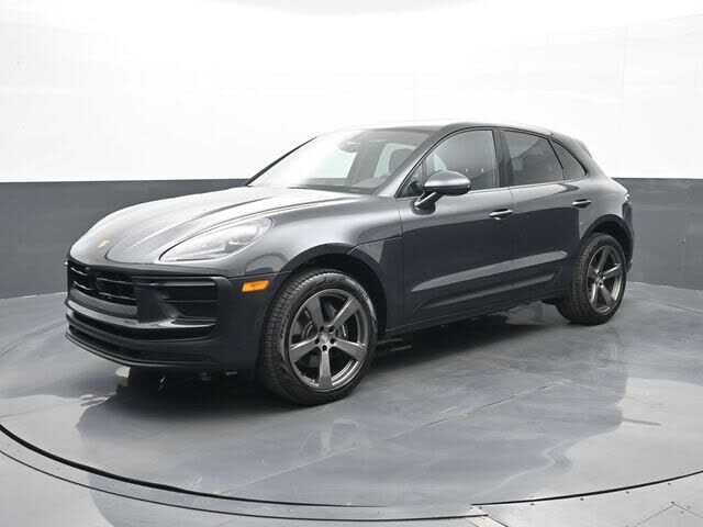 2025 PORSCHE Macan