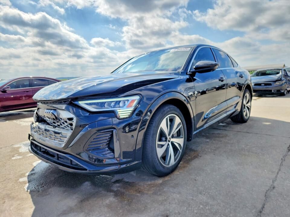 2024 AUDI Q8