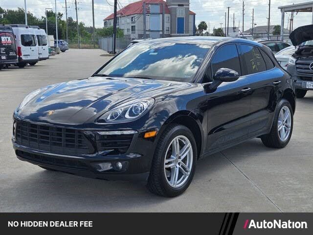 2018 PORSCHE Macan