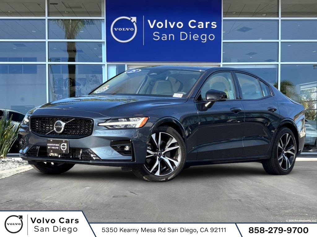 2025 VOLVO S60
