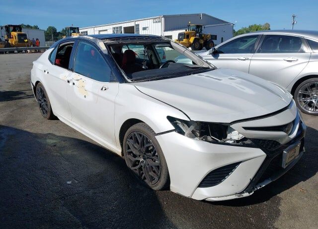 2019 TOYOTA Camry