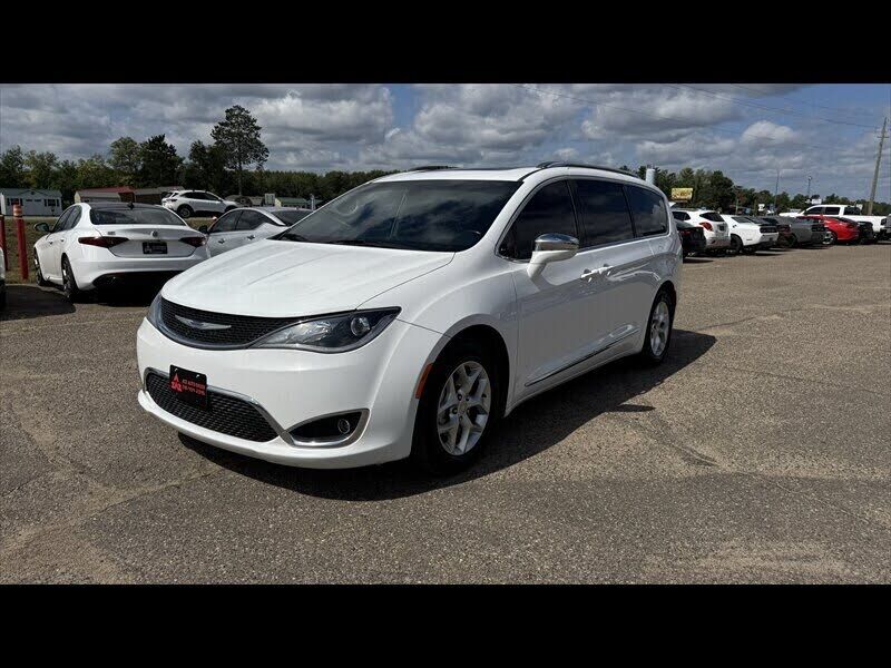 2019 CHRYSLER Pacifica