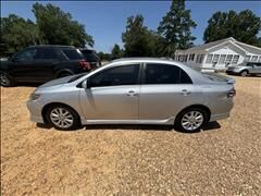 2011 TOYOTA Yaris